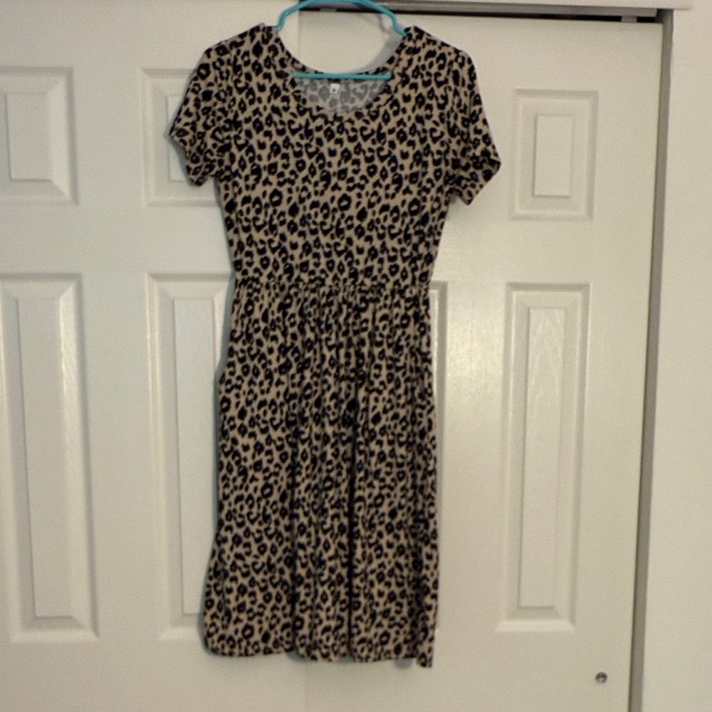 Leopard Print Short Sleeve Dress